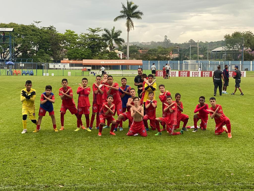 Sub-12 se classifica vencendo Cruzeiro na Toca